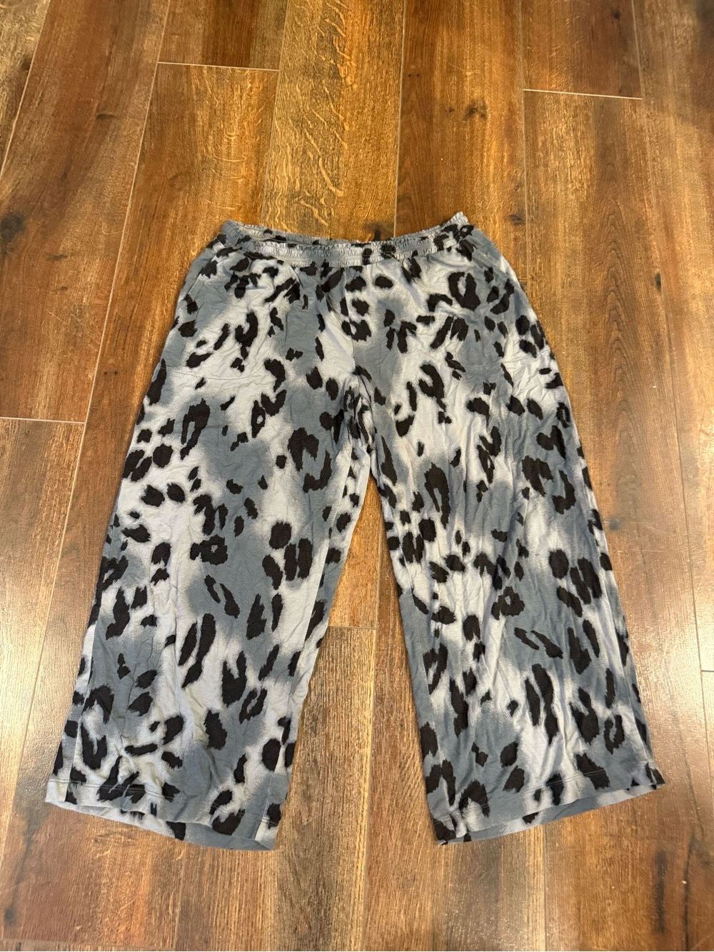 SOMA crop pants - size L